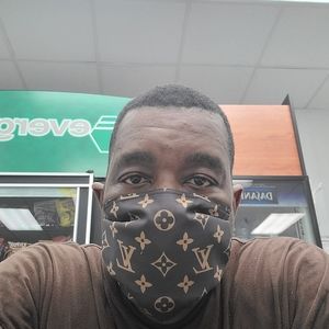 Meet your Posher, Sam